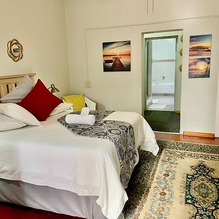 Dreamers Guesthouse - No Loadshedding King William's Town Eksteriør billede