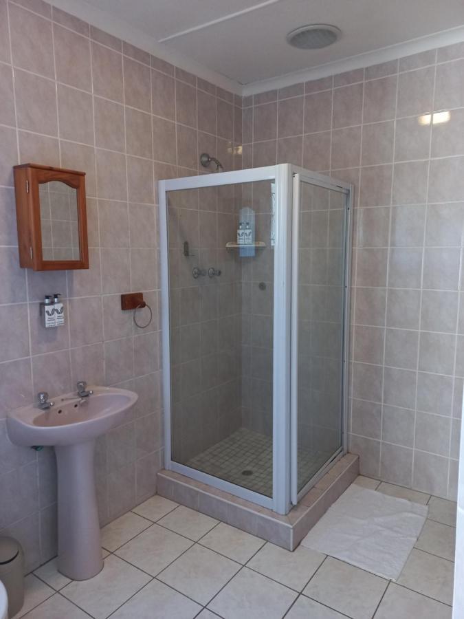 Dreamers Guesthouse - No Loadshedding King William's Town Eksteriør billede