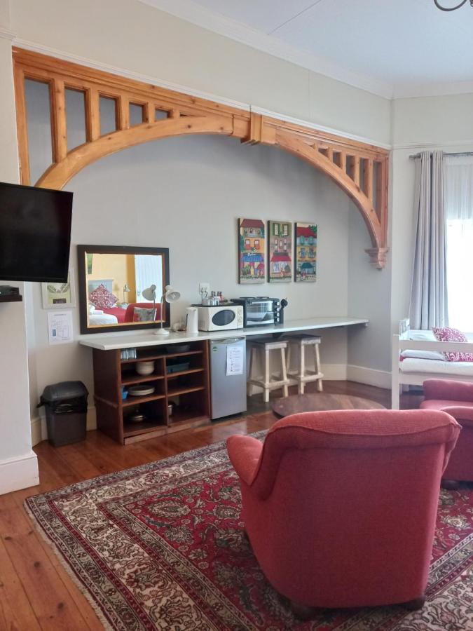 Dreamers Guesthouse - No Loadshedding King William's Town Eksteriør billede