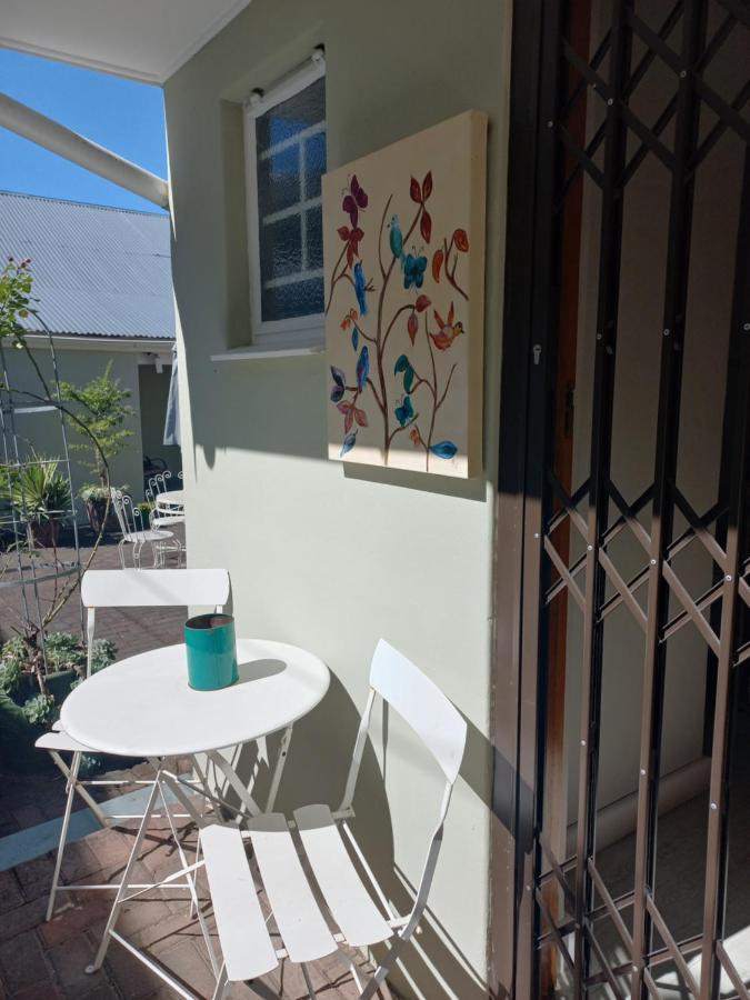 Dreamers Guesthouse - No Loadshedding King William's Town Eksteriør billede