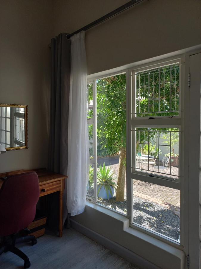 Dreamers Guesthouse - No Loadshedding King William's Town Eksteriør billede