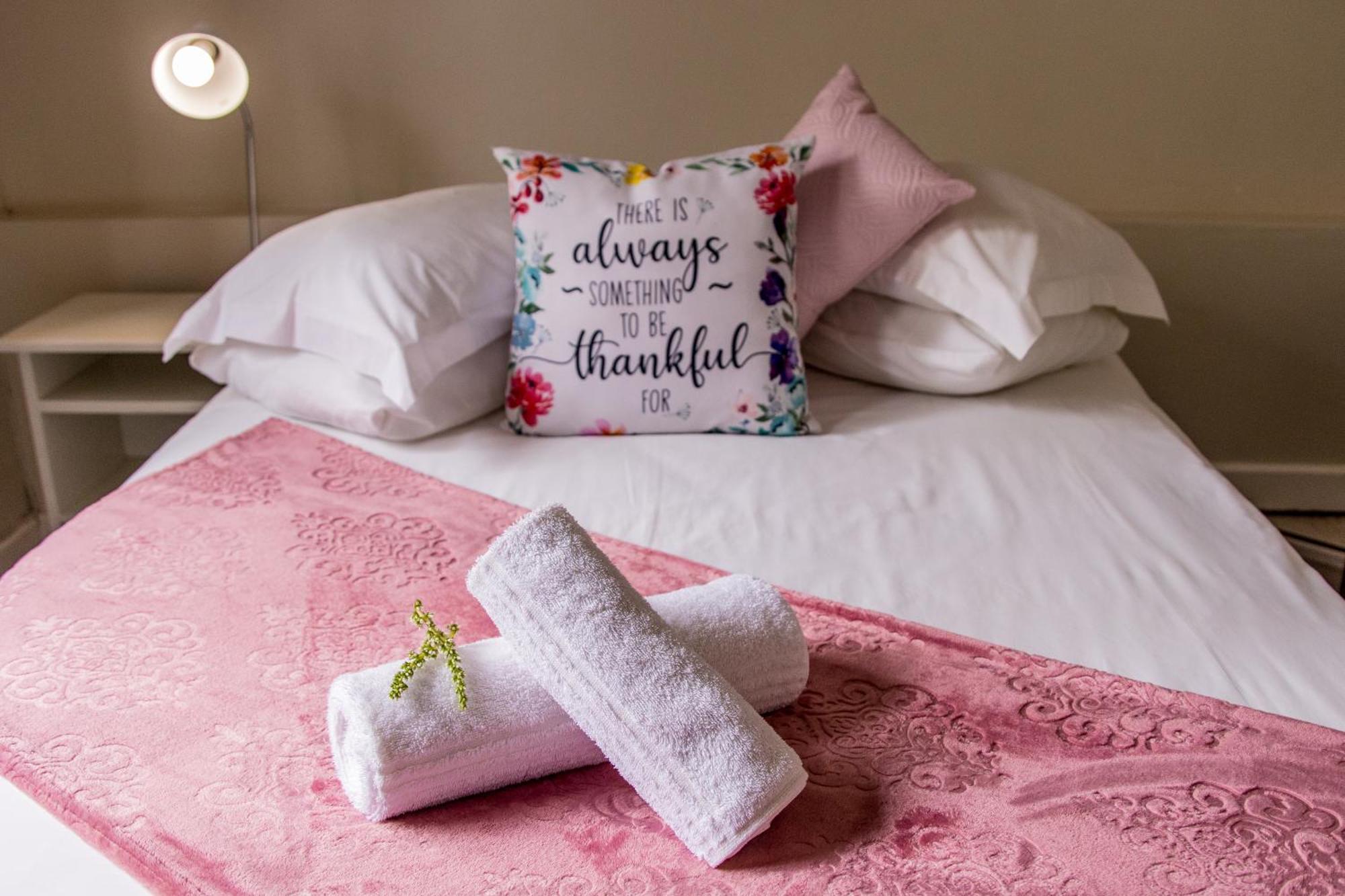 Dreamers Guesthouse - No Loadshedding King William's Town Eksteriør billede