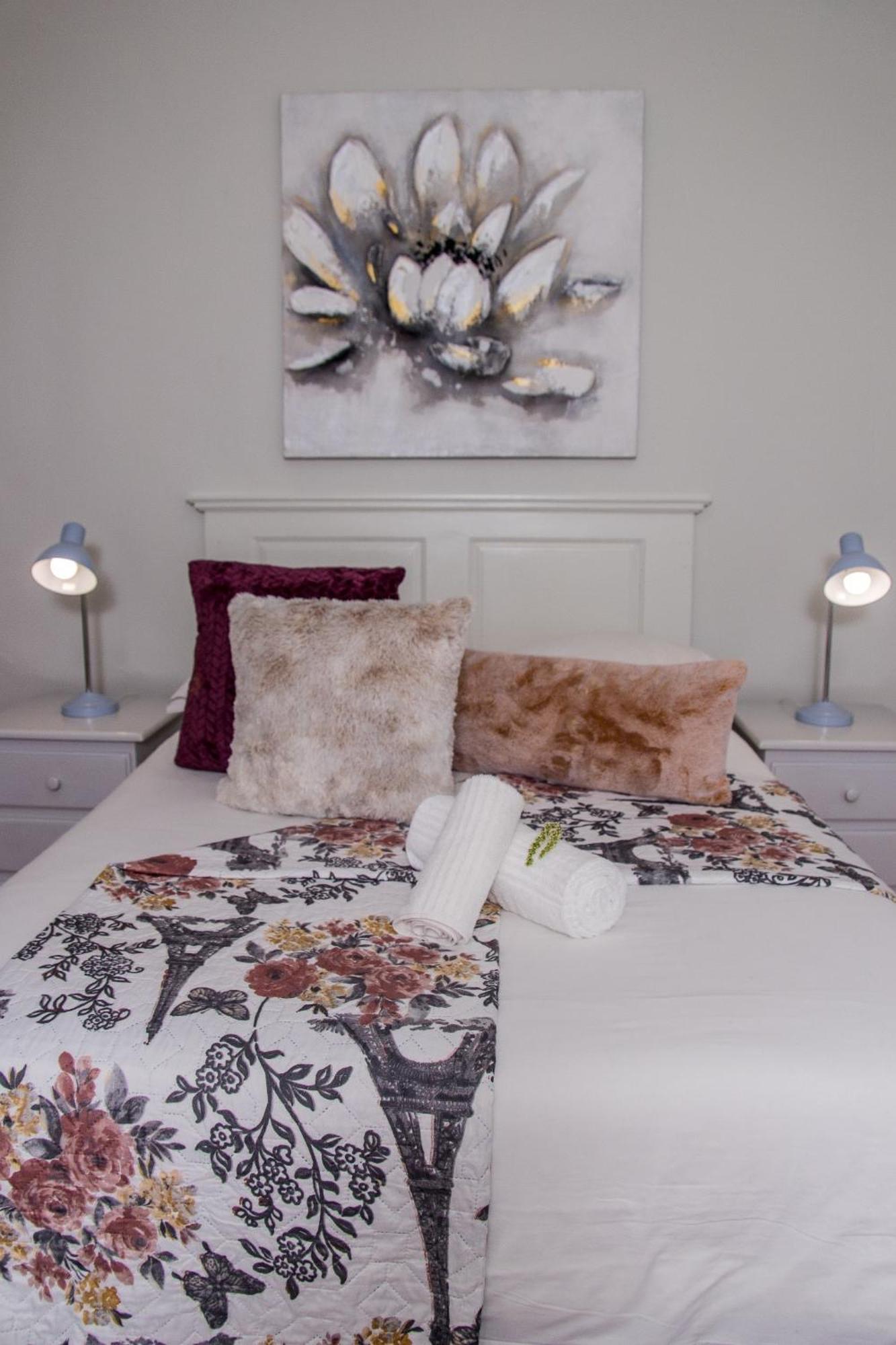 Dreamers Guesthouse - No Loadshedding King William's Town Eksteriør billede