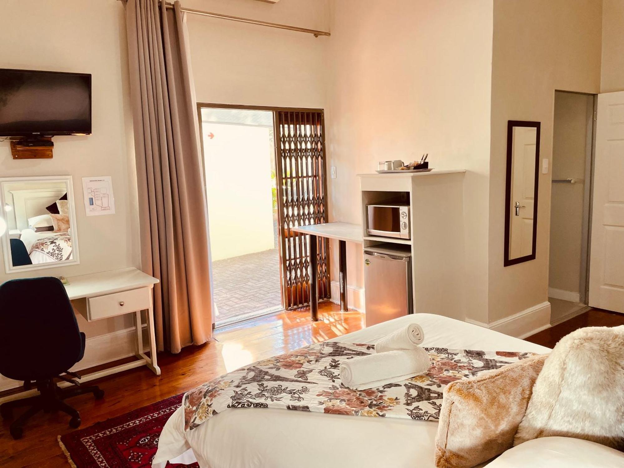 Dreamers Guesthouse - No Loadshedding King William's Town Eksteriør billede
